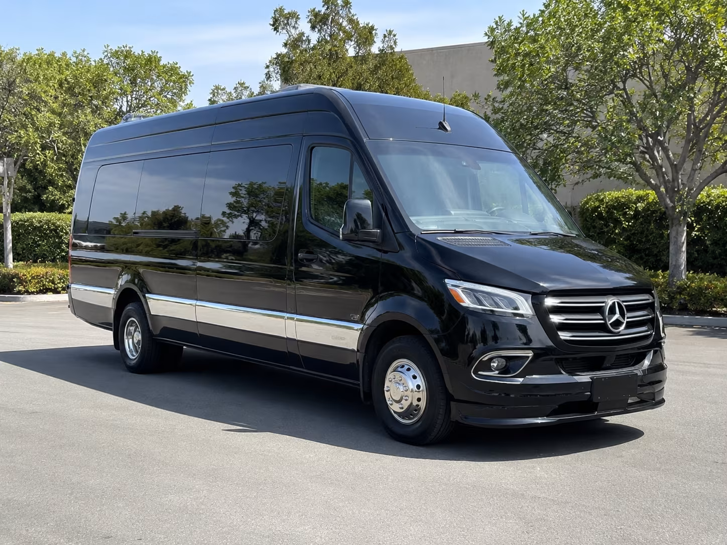 18 passenger sprinter van