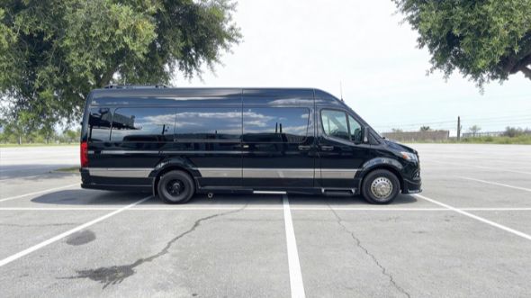 sprinter limousine wichita